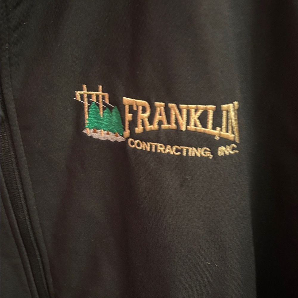 Dri Duck Soft Shell Jacket
Company embroidery but jacket in great shape xl - Picture 3 of 5